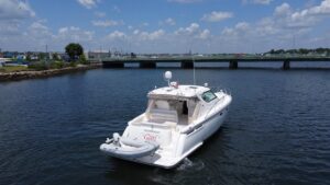 2006 Tiara Yachts Sovran 4300 for sale - photo 8
