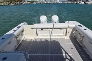 2007 Boston Whaler 305 Conquest for sale - photo 4