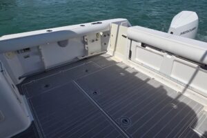 2007 Boston Whaler 305 Conquest for sale - photo 6