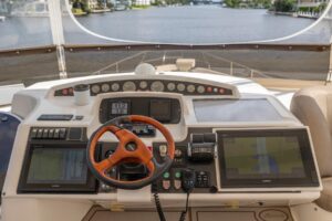 2007 Princess 67 Flybridge Motor Yacht for sale - photo 4