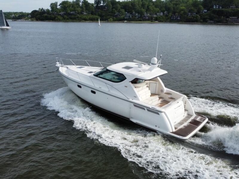 2008 Tiara Yachts 4300 Sovran