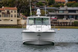 2009 Boston Whaler 345 Conquest for sale - photo 2