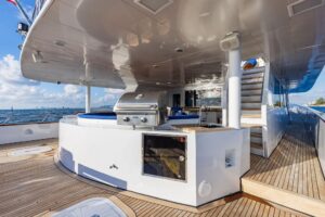 2009 Custom Crystal Yachts for sale - photo 5