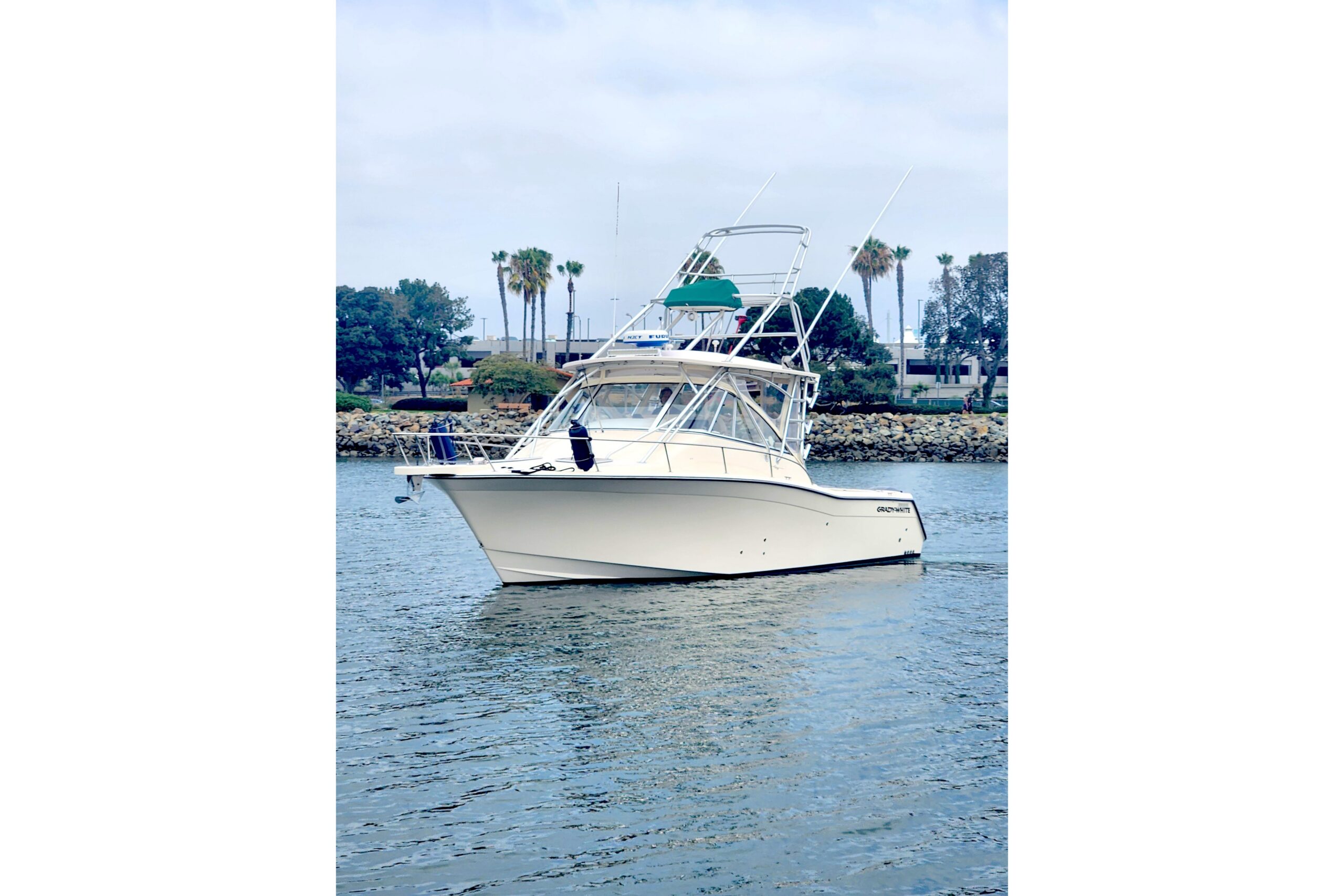 2009 Grady-White Express 330 for sale