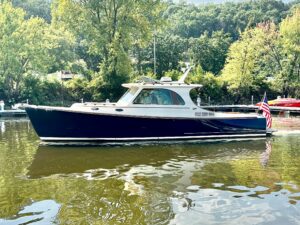 2009 Hinckley Picnic Boat 37 MKIII for sale