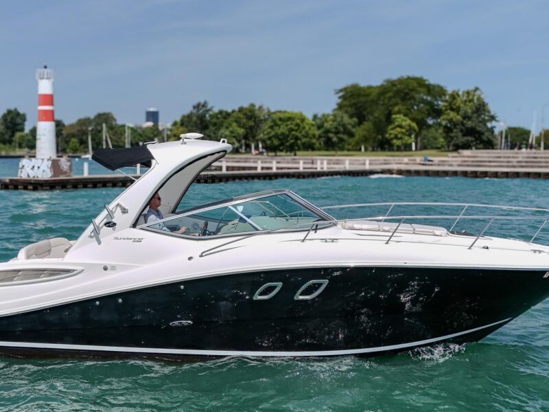 2011 Sea Ray Sundancer 330