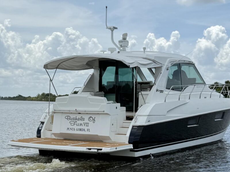2012 Cruisers Yachts 48 Cantius