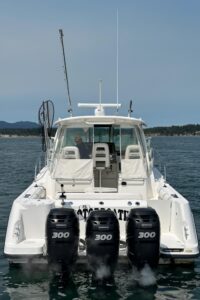 2013 Boston Whaler 345 Conquest for sale - photo 4