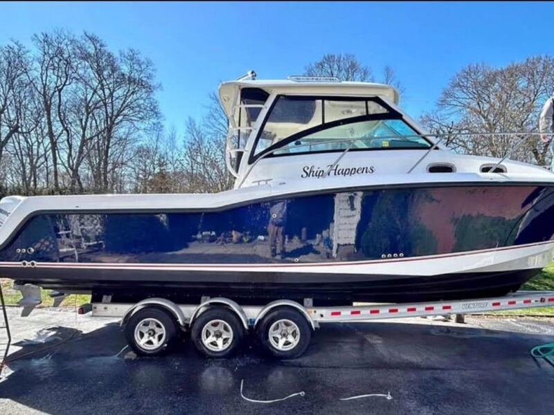 2014 Boston Whaler 315 Conquest