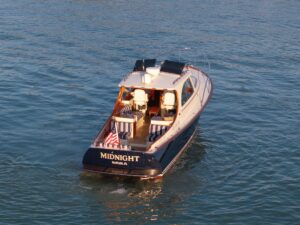 2014 Hinckley Picnic Boat 37 MKIII for sale - photo 2