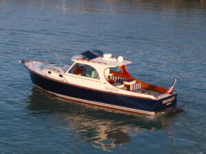 2014 Hinckley Picnic Boat 37 MKIII for sale - photo 3