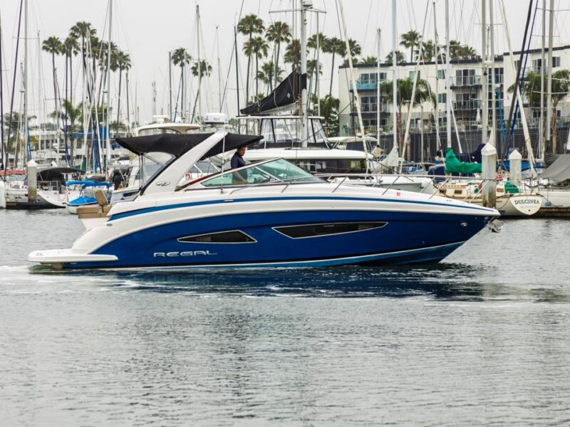 2014 Regal 32 Express