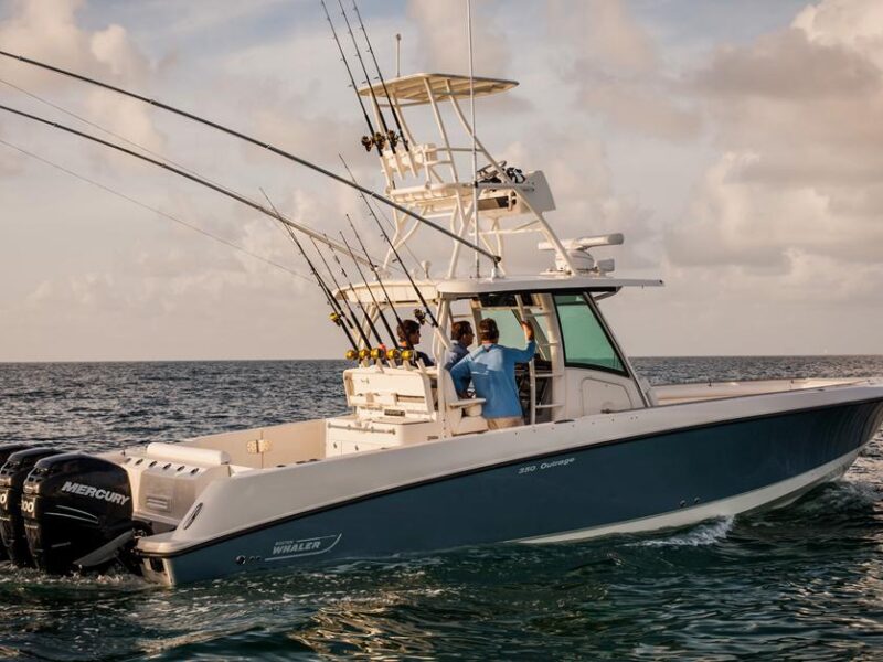 2015 Boston Whaler 350 Outrage