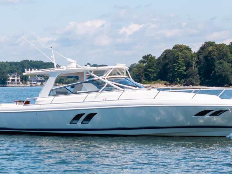 2015 Intrepid 430 Sport Yacht