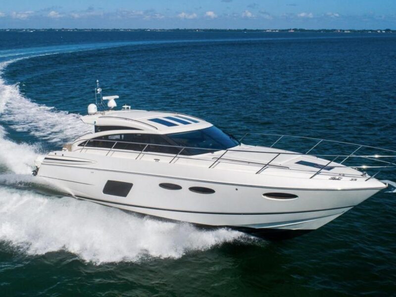 2015 Princess V52
