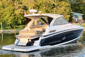 2015 Regal 35 Sport Coupe for sale - photo 3
