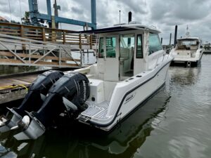 2016 Boston Whaler 315 Conquest for sale - photo 4