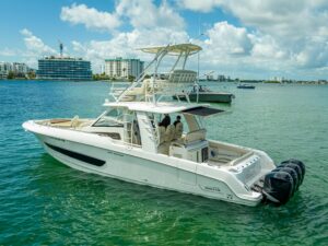 2016 Boston Whaler 420 Outrage for sale - photo 3