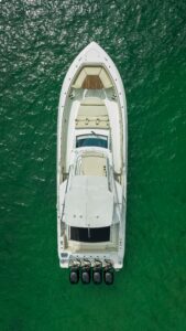 2016 Boston Whaler 420 Outrage for sale - photo 7