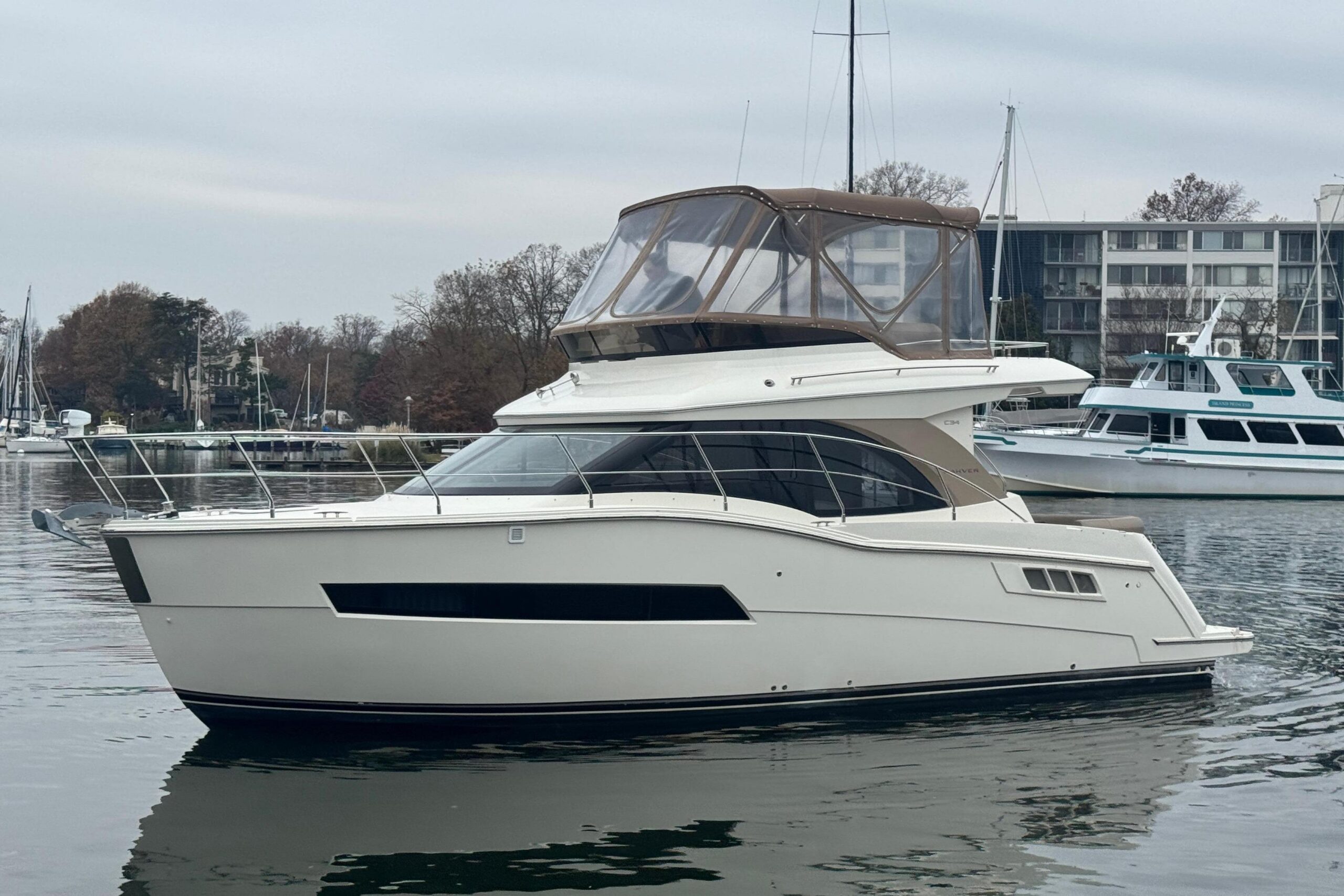 2016 Carver C34 for sale