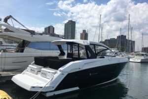 2016 Cruisers 390 Express for sale