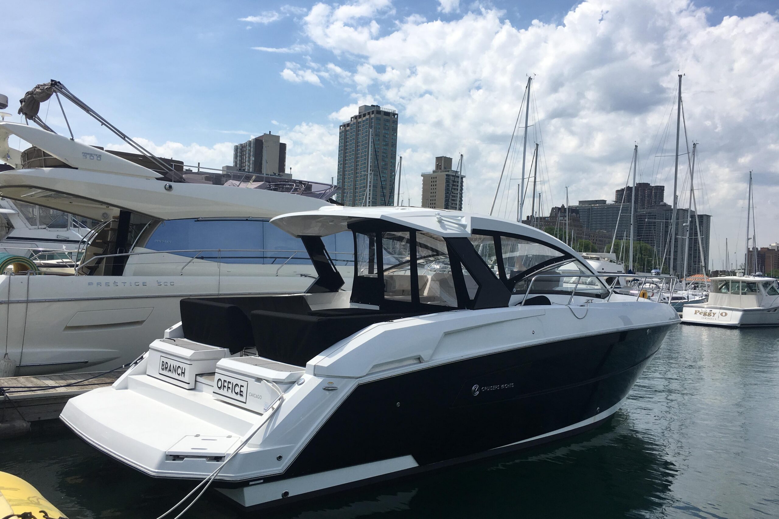 2016 Cruisers 390 Express for sale