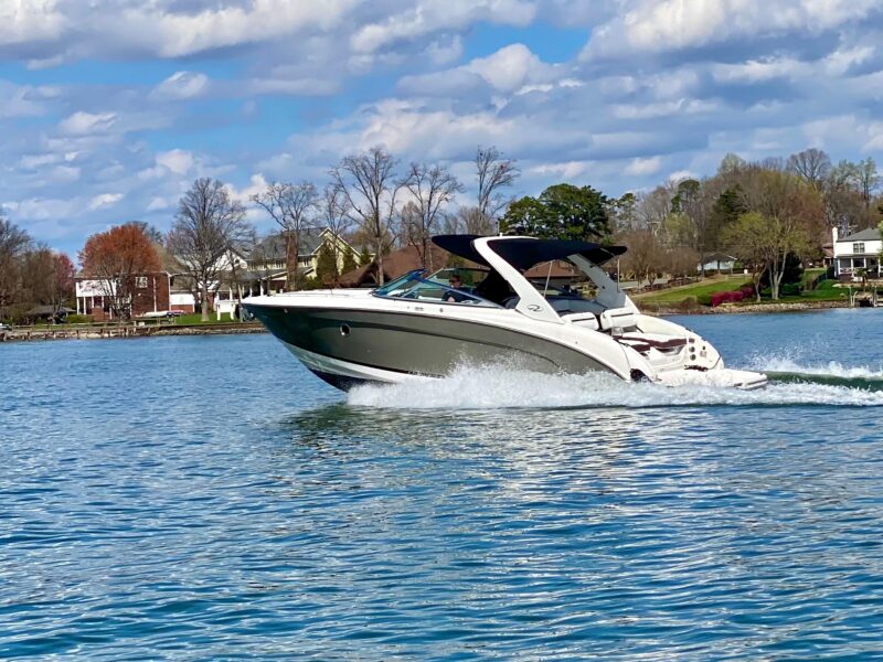 2016 Regal 3200 Bowrider