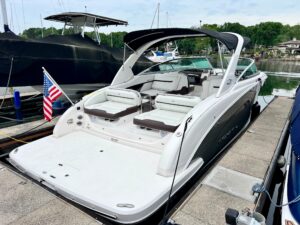 2016 Regal 3200 Bowrider for sale - photo 4