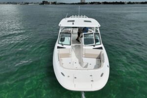 2017 Boston Whaler 320 Vantage for sale - photo 4
