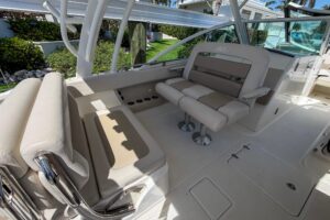 2017 Boston Whaler 320 Vantage for sale - photo 8