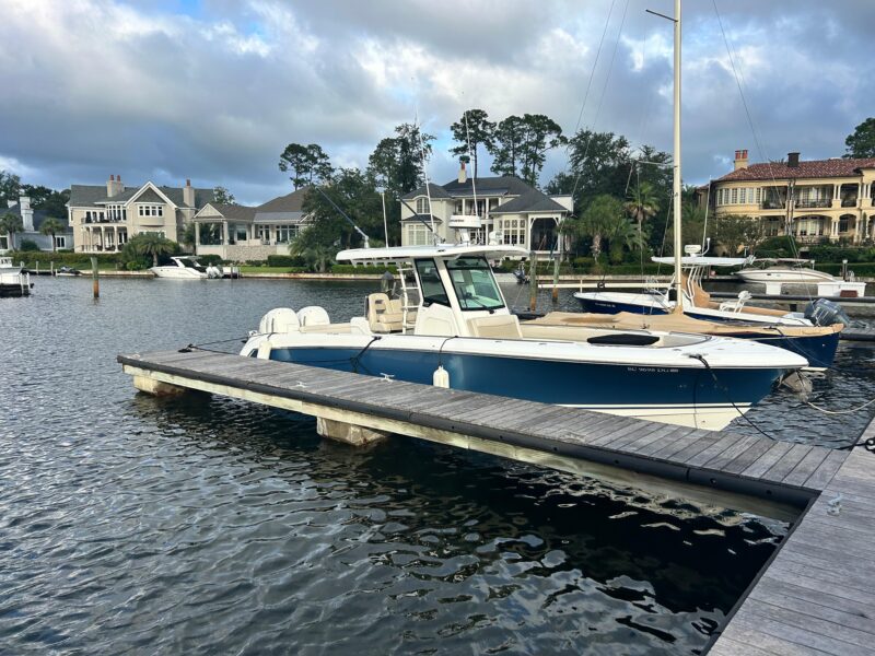 2017 Boston Whaler 330 Outrage