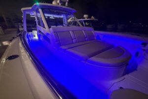 2017 Boston Whaler 420 Outrage for sale - photo 7