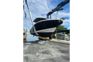 2017 Robalo R302 Center Console for sale - photo 3