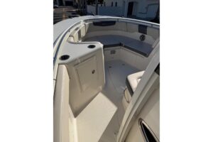 2017 Robalo R302 Center Console for sale - photo 8