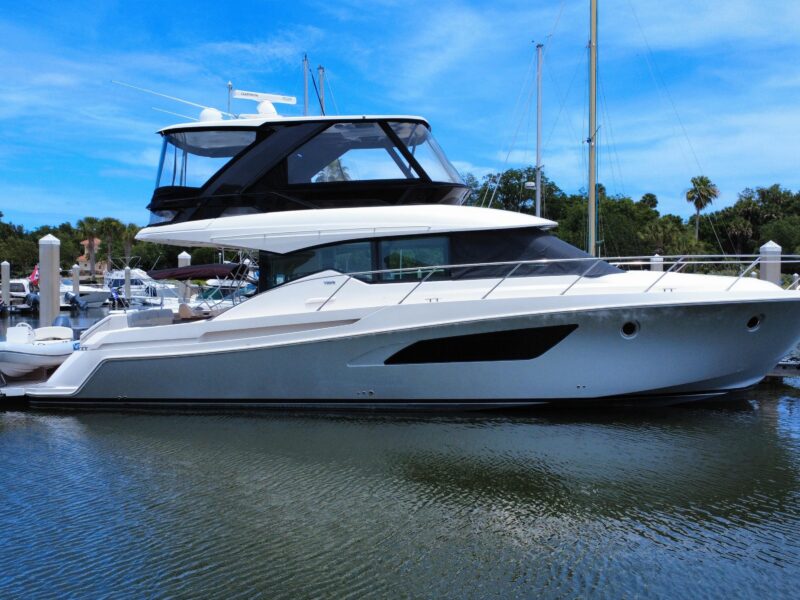 2017 Tiara Yachts F53 Flybridge