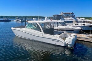 2017 World Cat 320 DC for sale - photo 2