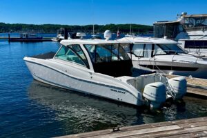 2017 World Cat 320 DC for sale - photo 3