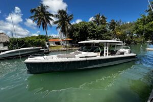 2018 Axopar 37 Sun-Top for sale - photo 7