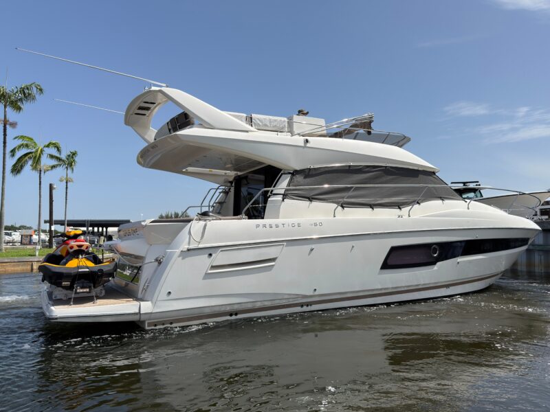 2018 Prestige 460