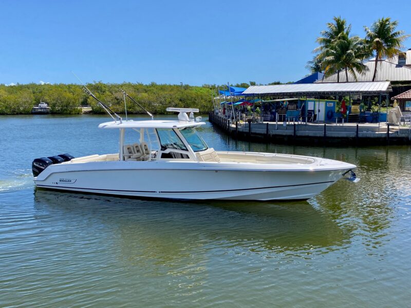 2019 Boston Whaler 380 Outrage
