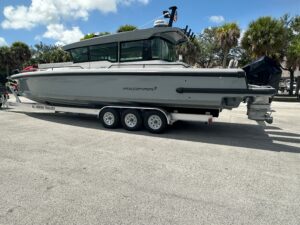 2020 Axopar 37 XC Cross Cabin for sale - photo 2