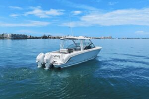 2020 Boston Whaler 320 Vantage for sale - photo 2