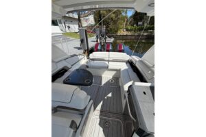 2020 Formula 330 Crossover Bowrider OB for sale - photo 5