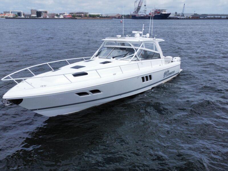2020 Intrepid 475 Sport Yacht