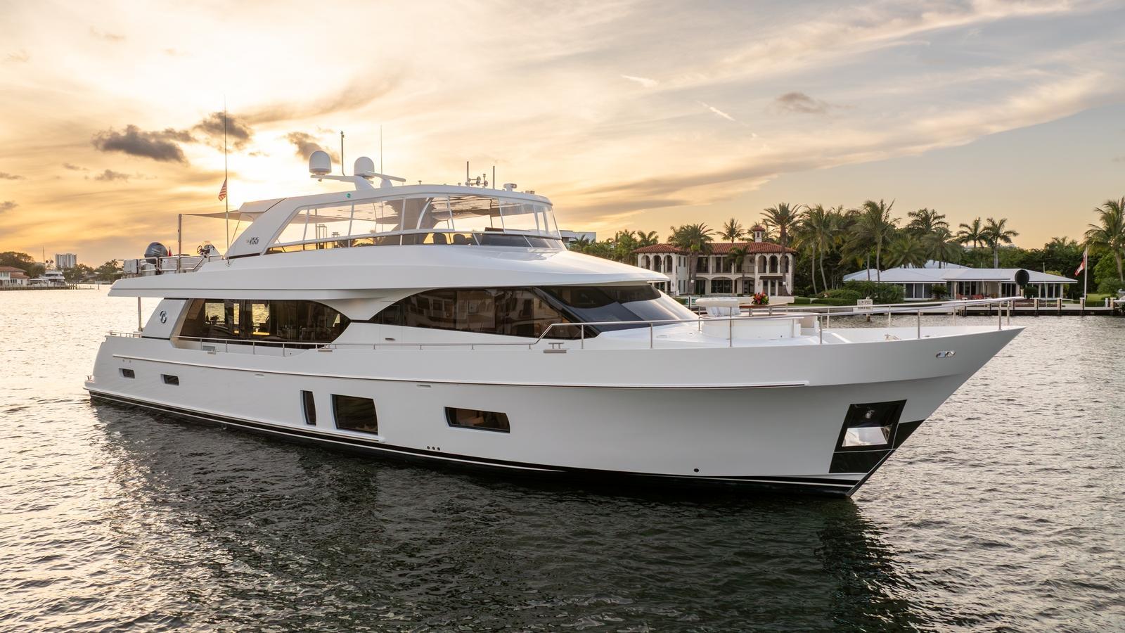 2020 Ocean Alexander 100 Flybridge Megayacht for sale