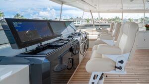 2020 Ocean Alexander 100 Flybridge Megayacht for sale - photo 7