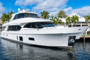 2020 Ocean Alexander 100 Skylounge Megayacht for sale