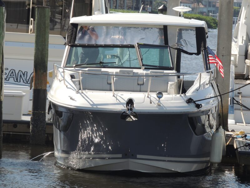2020 Sea Ray Sundancer 320 Outboard