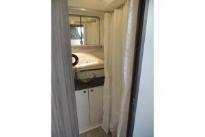 2020 Sea Ray Sundancer 320 Outboard for sale - photo 7