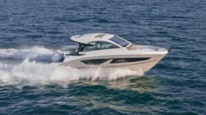 2021 Beneteau Gran Turismo 32 for sale